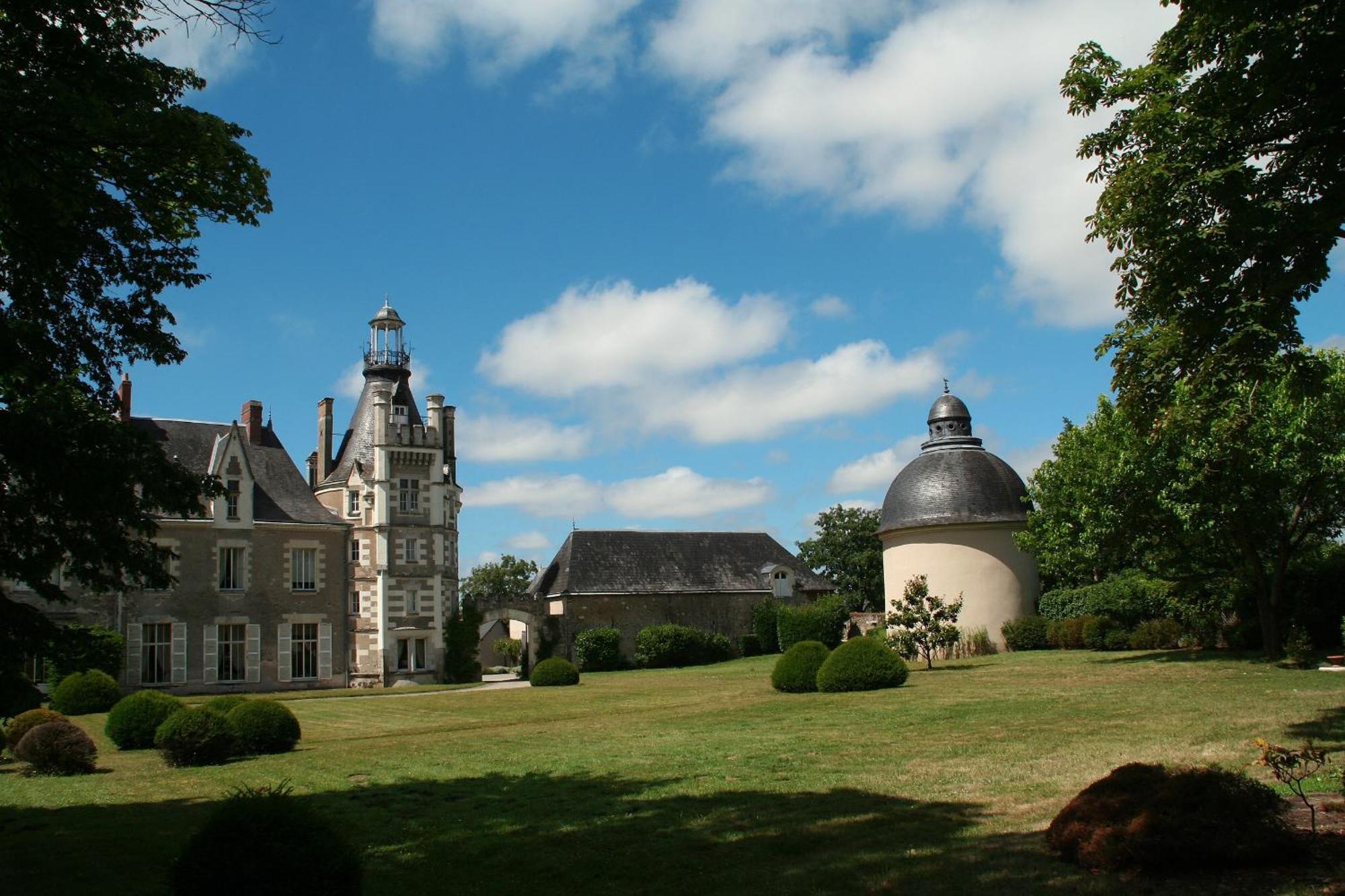 Chateau De Thouare Экстерьер фото